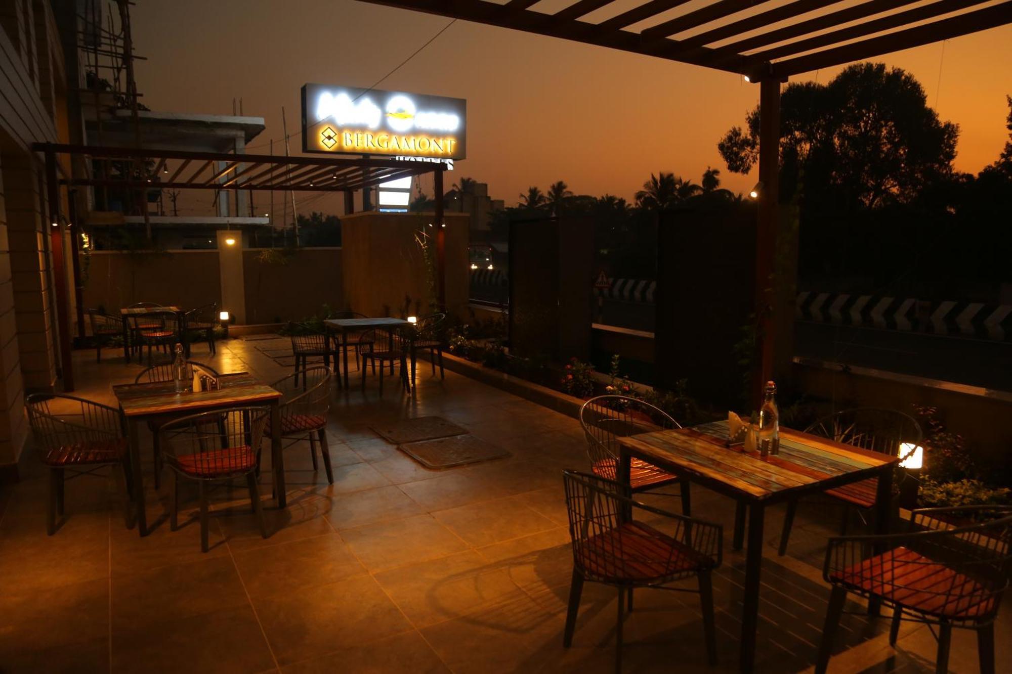 Misty Ocean - A Bergamont Group Of Hotel Kuilapalayam Extérieur photo