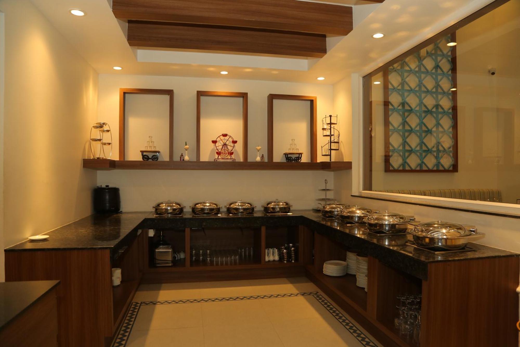Misty Ocean - A Bergamont Group Of Hotel Kuilapalayam Extérieur photo